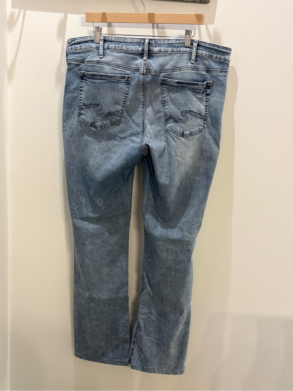 Silver Jeans Light Blue Bootcut Jeans - Picture 4 of 6